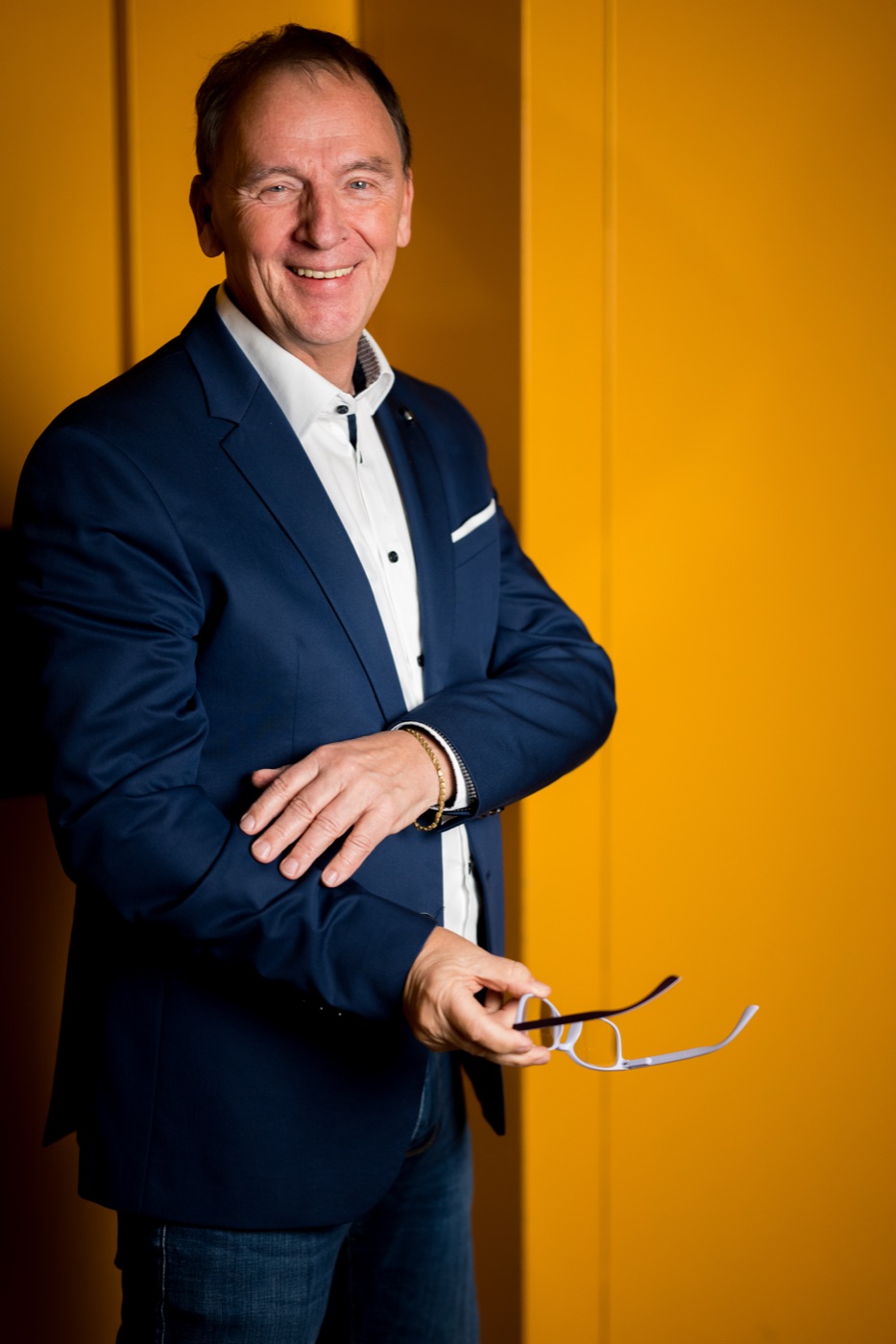 Bernhard M. Uka